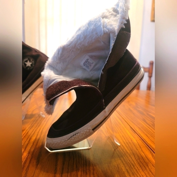 Converse Andover white fur lined boots. - Picture 6 of 8